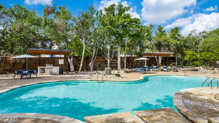 the pool at The Ellwood at Lake Travis